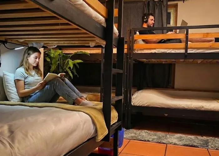 Backpackers 坎加斯德穆拉索