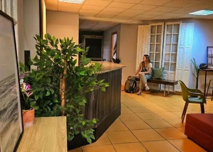 Backpackers 旅馆 *