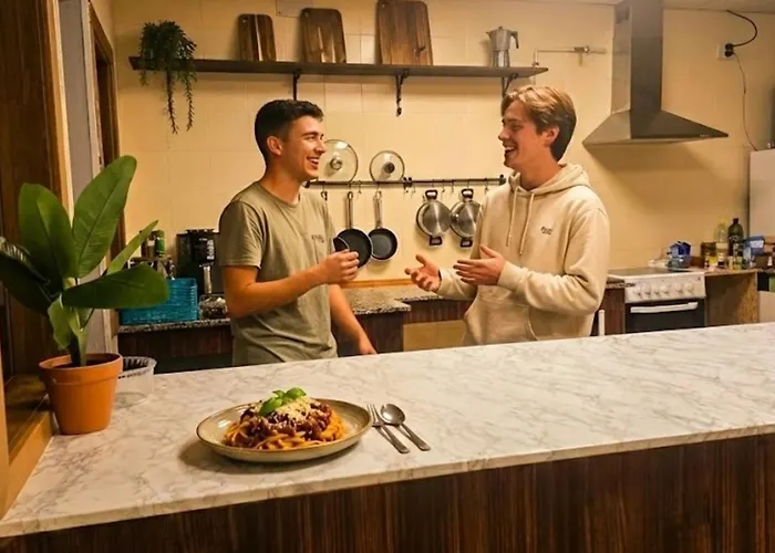 Backpackers 坎加斯德穆拉索